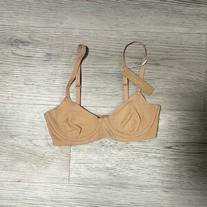 Skims Fits Everybody Unlined Demi Bra